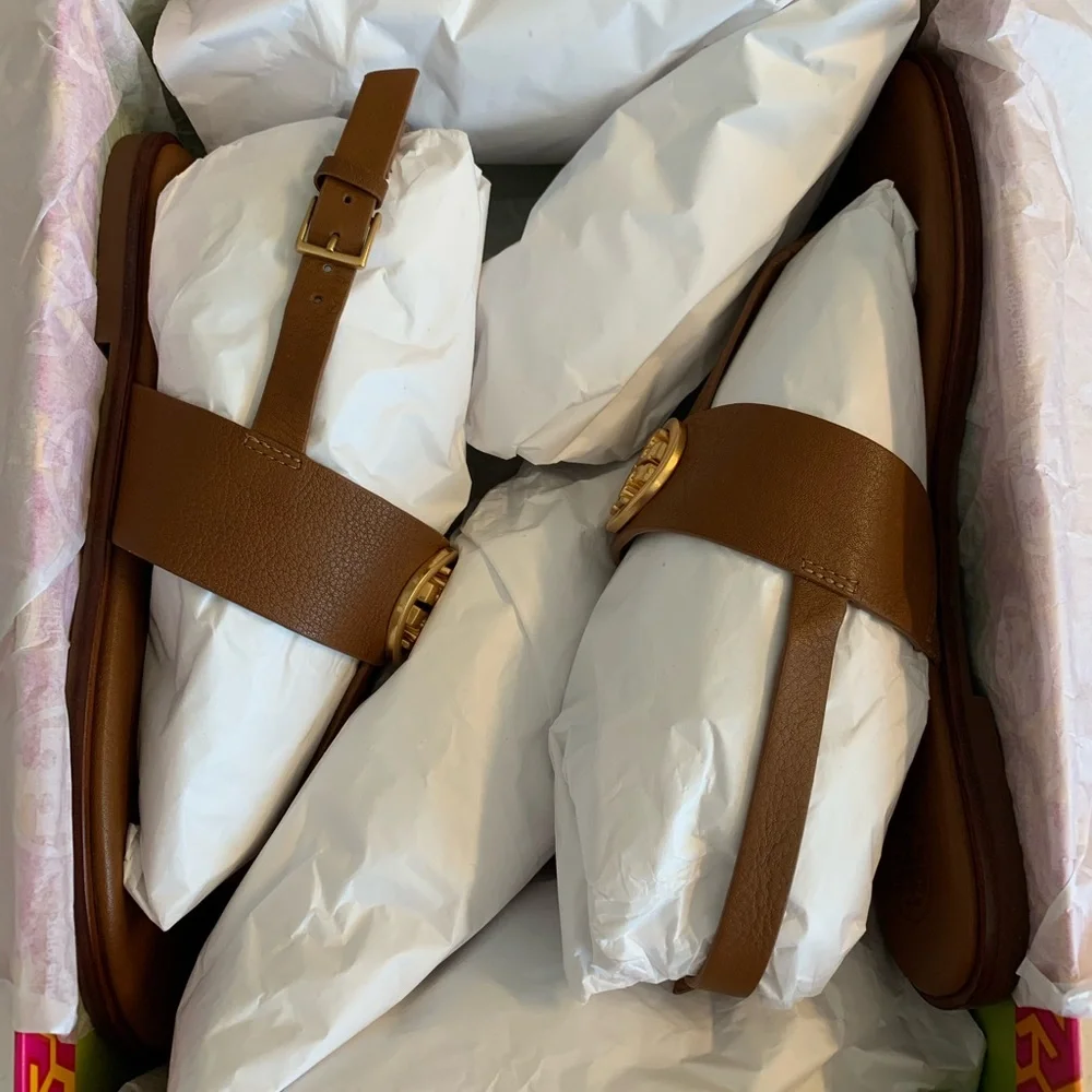 Tory Burch Benton Flat Thong Sandals in Royal Tan and Rolled Brass. Size 6.5. - Picture 4 of 9